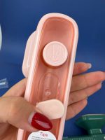 استفاده از اسپری آب و بخار مینی اتو مسافرتی Dry Iron برای باز کردن سریع چروک‌های عمیق